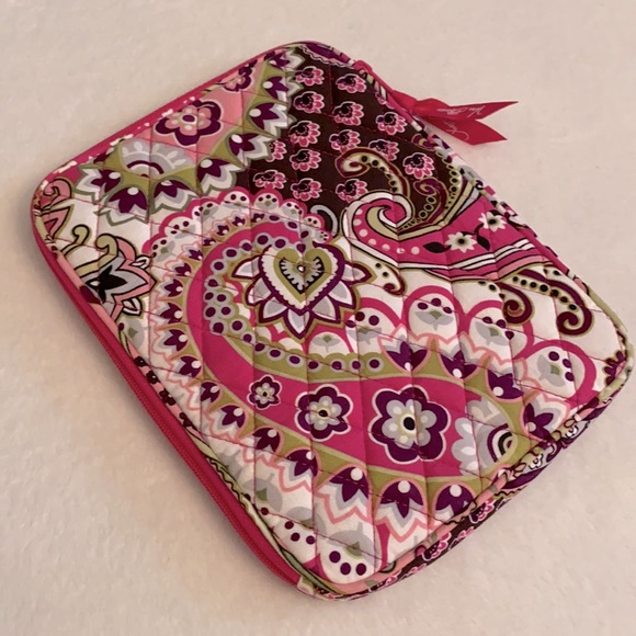 {VB} Vera Bradley | Very Berry Paisley Quilted E-Reader Sleeve Case (11485-063) - Picture 2 of 16